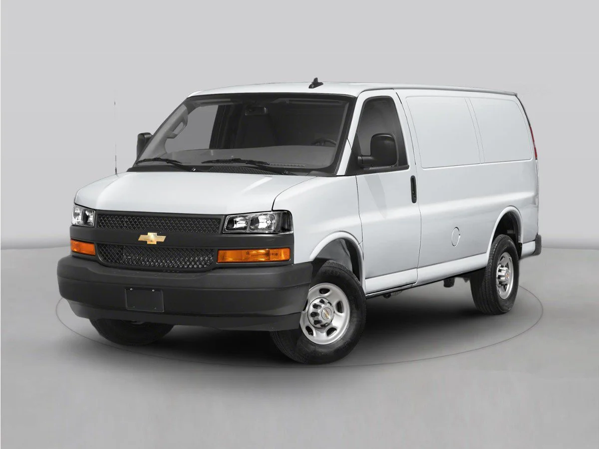 New 2026 Summit White Chevrolet WT image 1