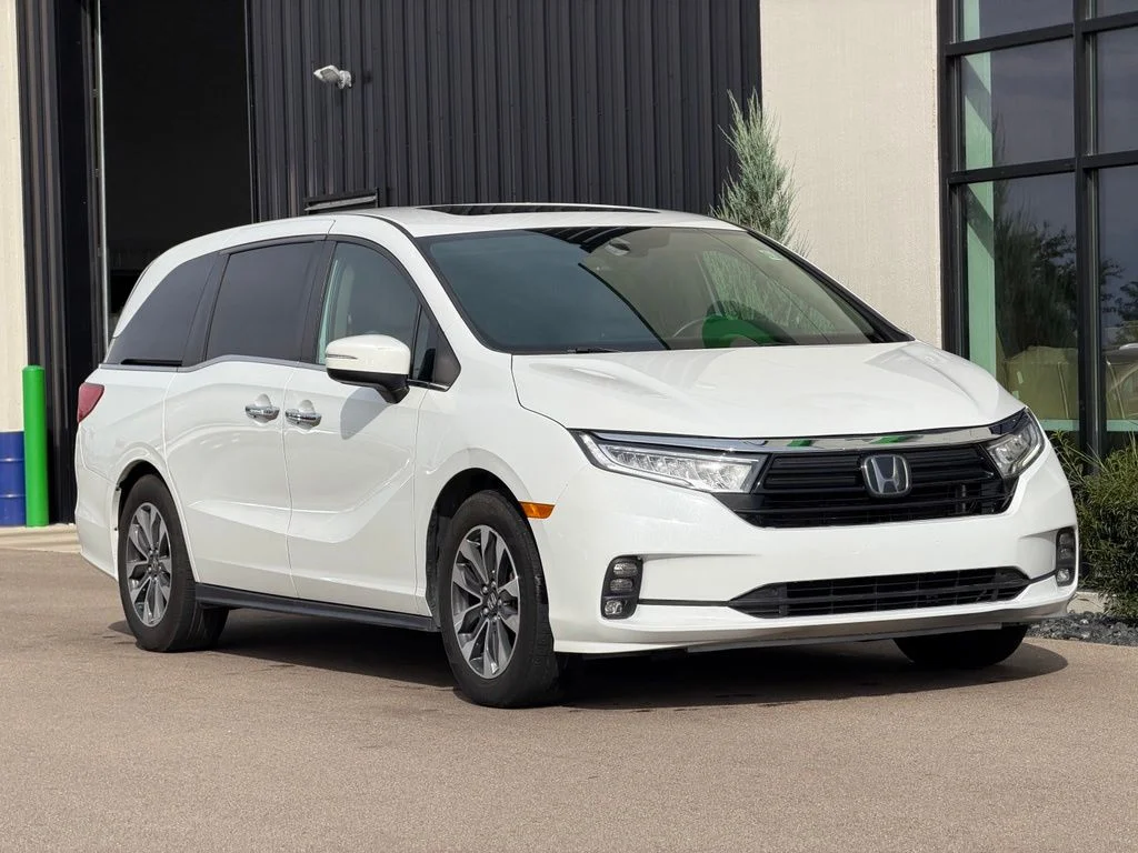 Used 2021 White Honda EX-L image 4