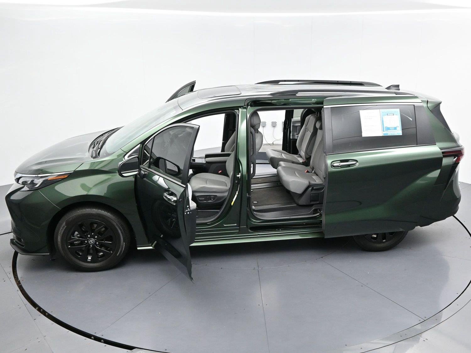 Used 2025 Cypress Toyota XLE 8-Passenger image 45