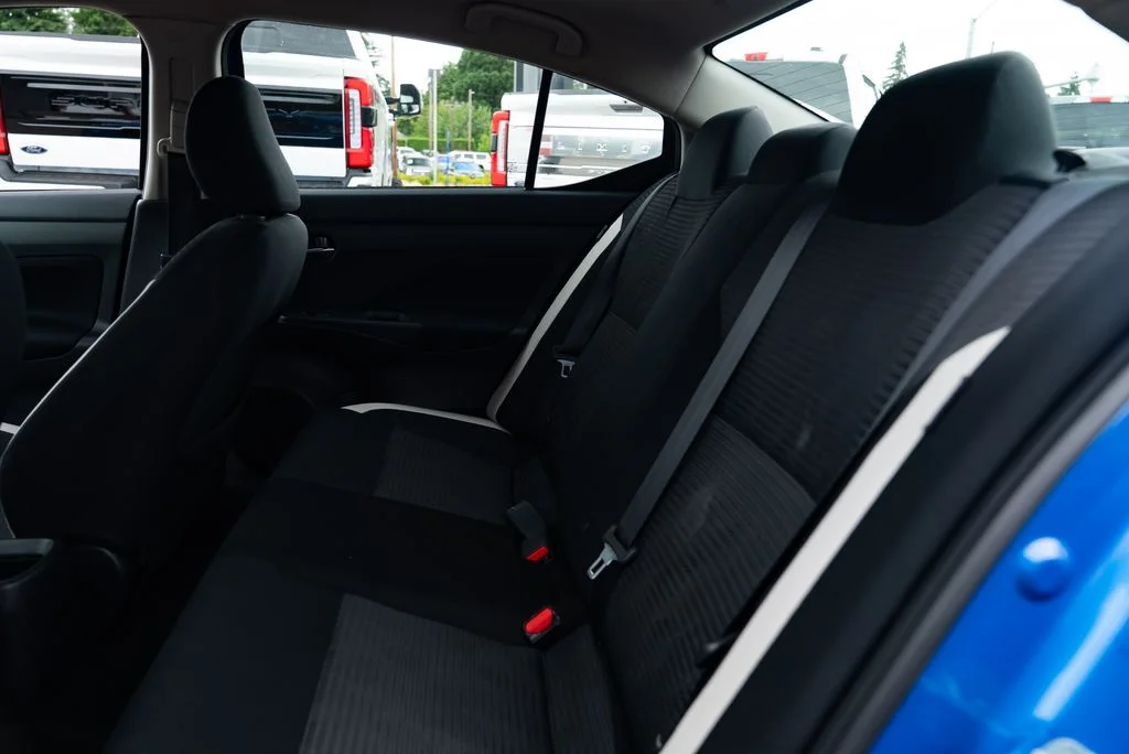 Used 2021 Blue Nissan 1.6 SV image 18