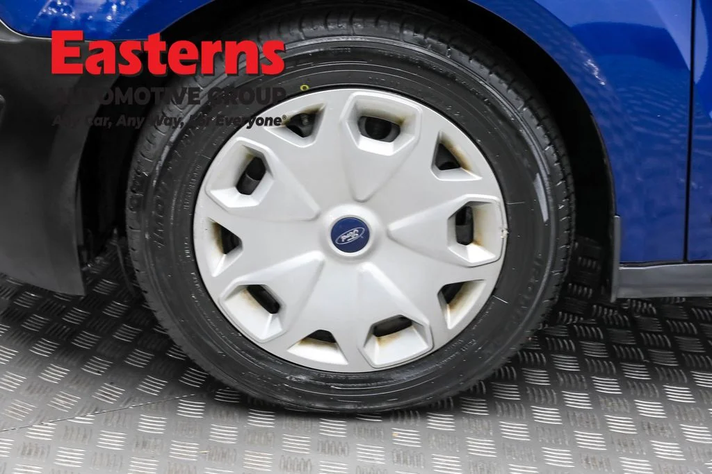 Used 2017 Blue Ford XL image 28