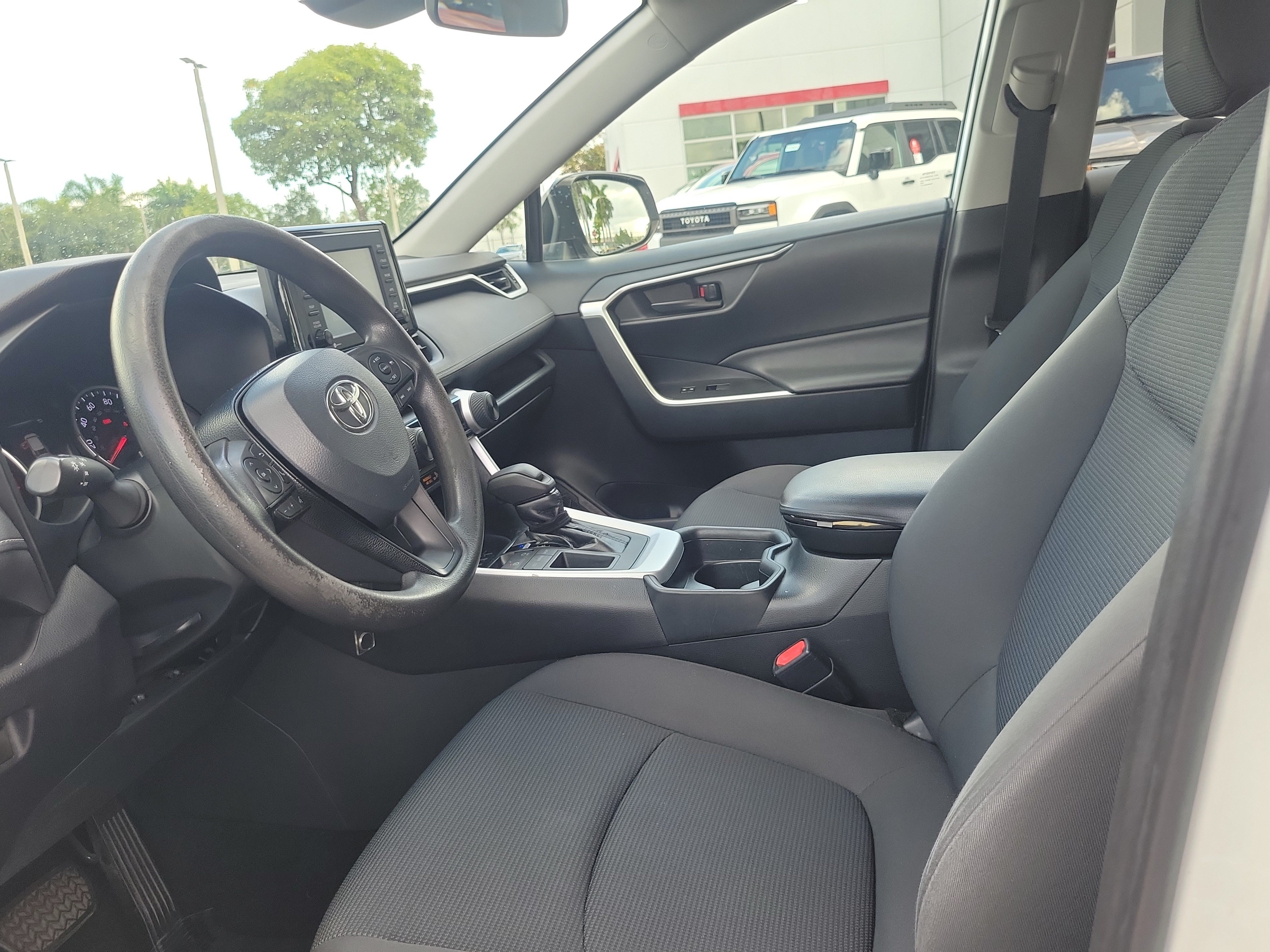 Used 2020 Super White Toyota LE image 15