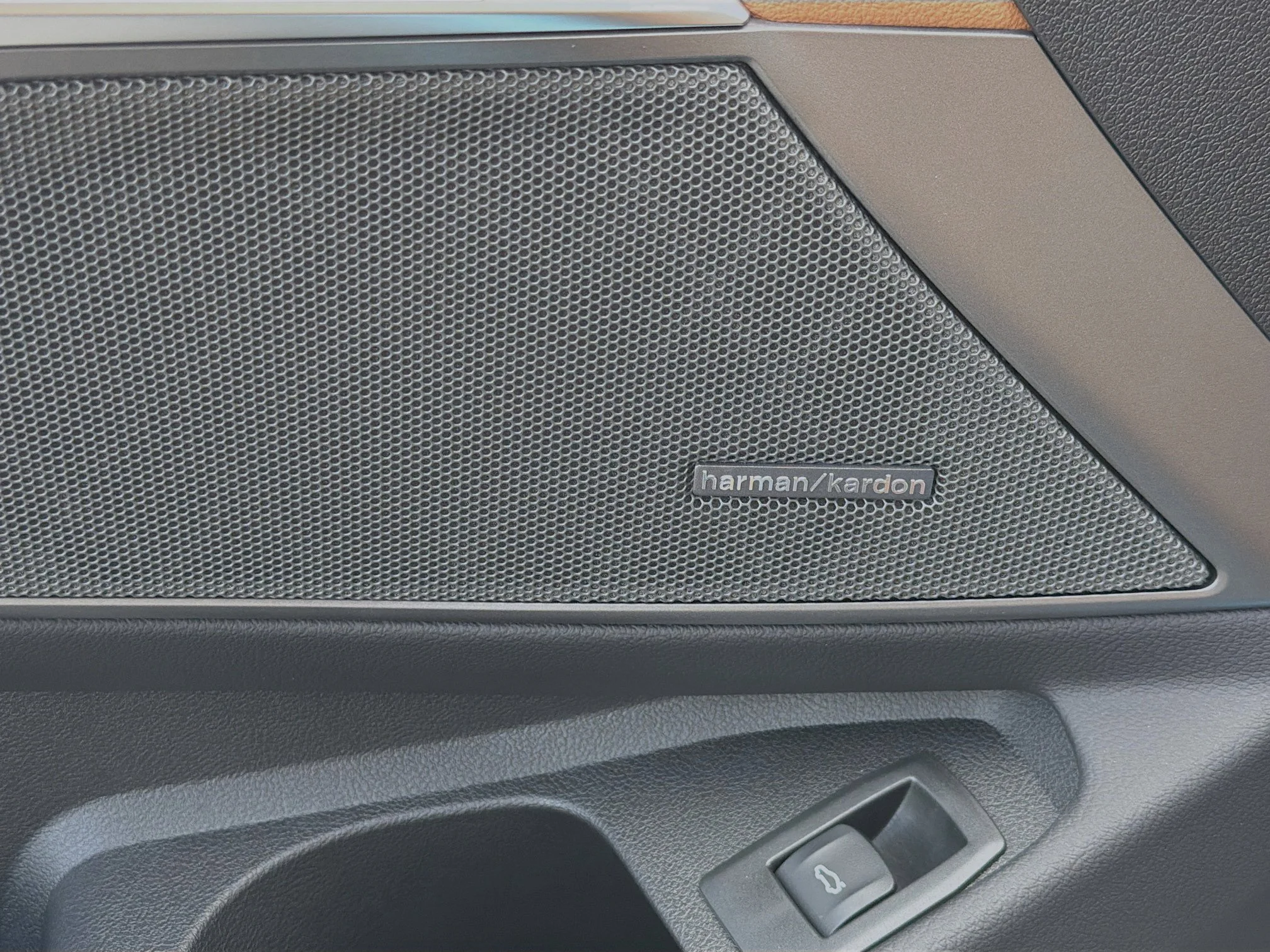 New 2026 Black Sapphire Metallic BMW 330i NA image 23