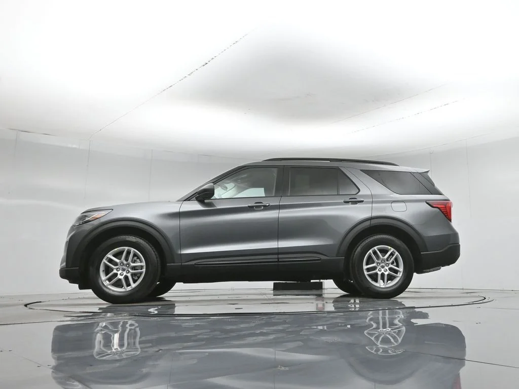 New 2026 Gray Ford Active image 7