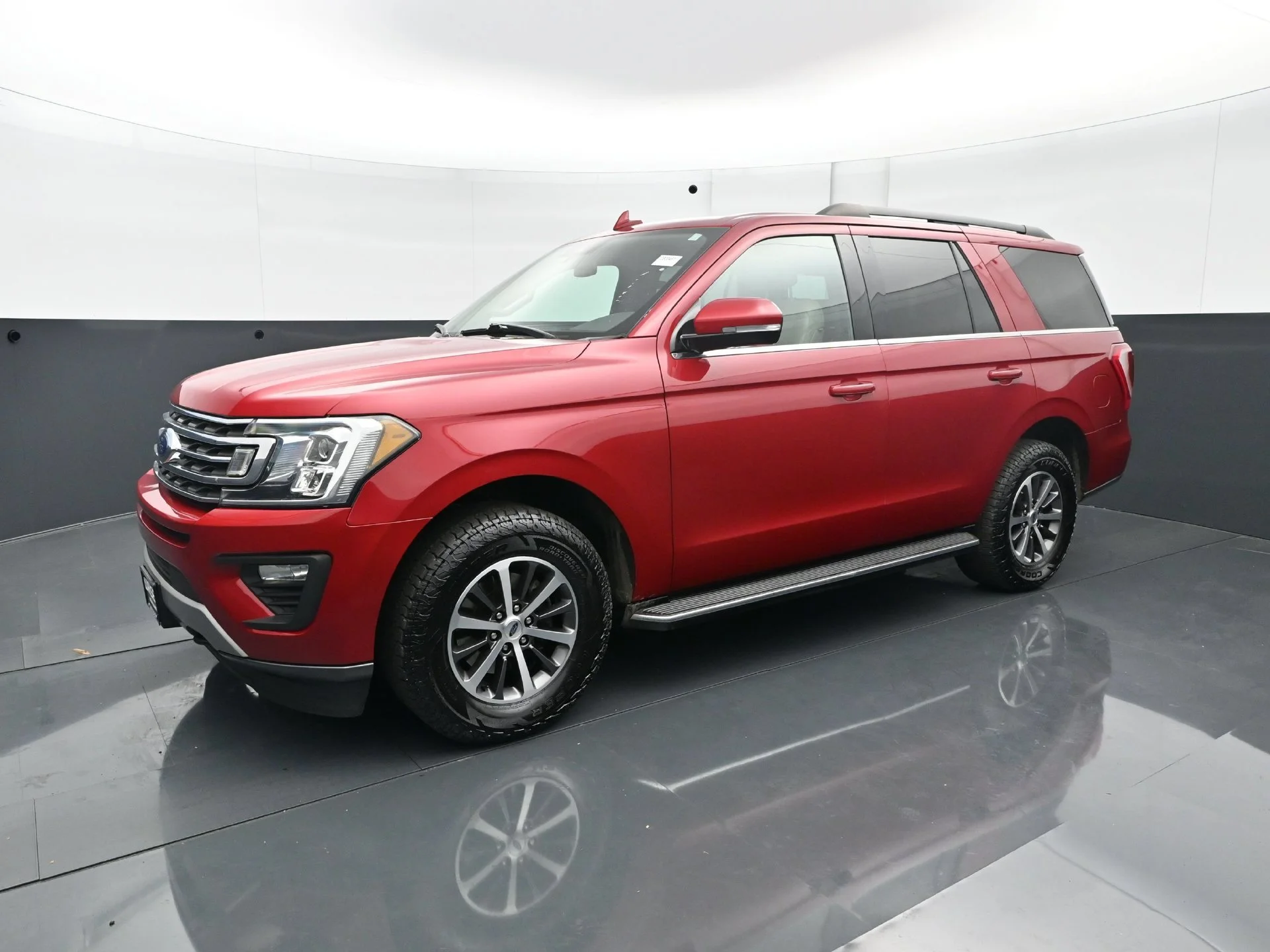 Used 2020 Ford Expedition XLT with VIN 1FMJU1JT7LEA05884 for sale in Minneapolis, Minnesota