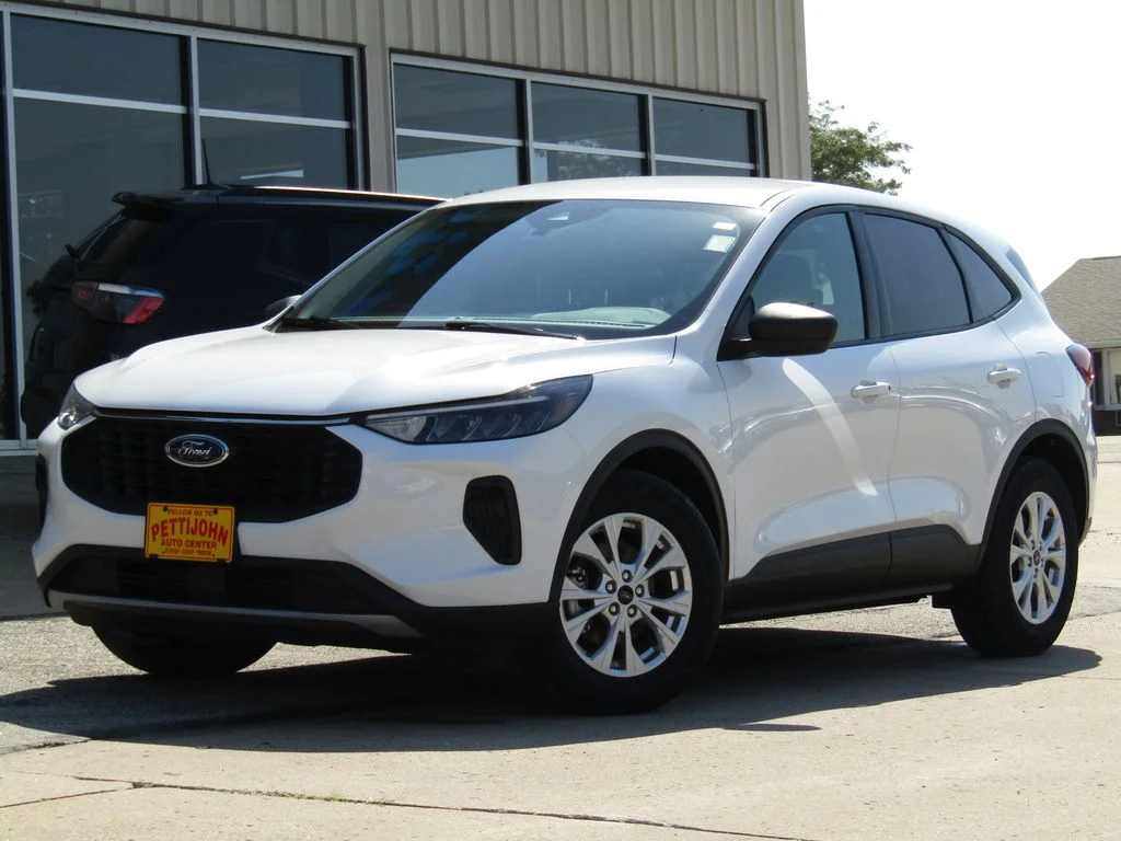 Used 2025 White Ford Active image 12