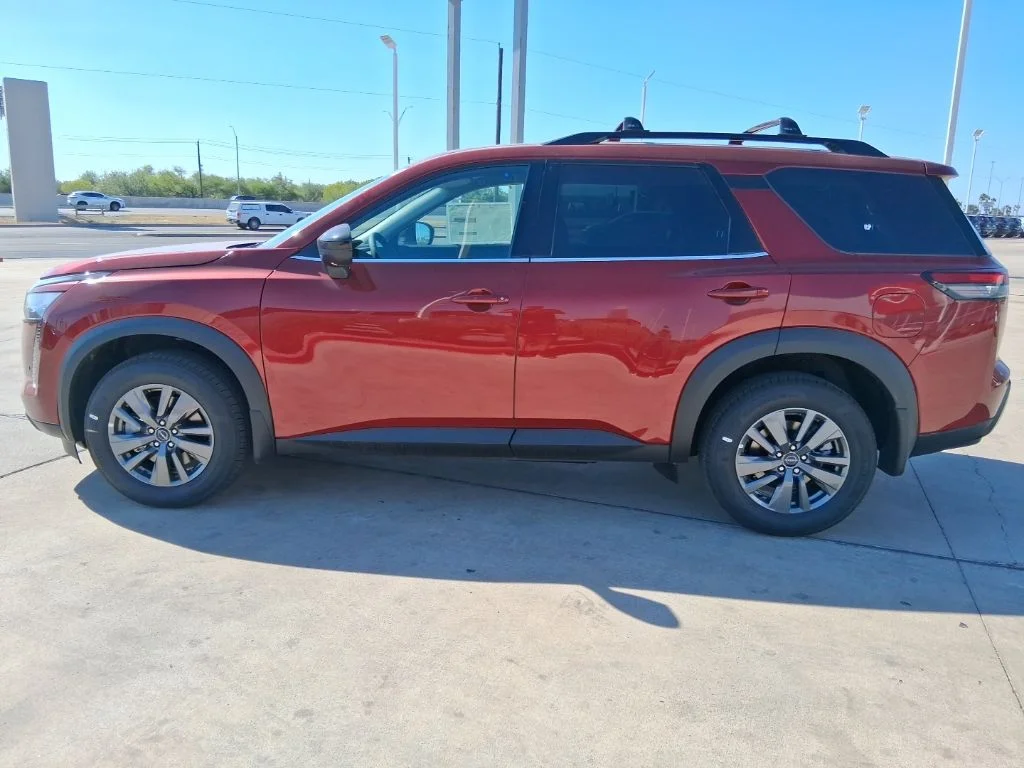 2026 Nissan Pathfinder SV - Photo 3