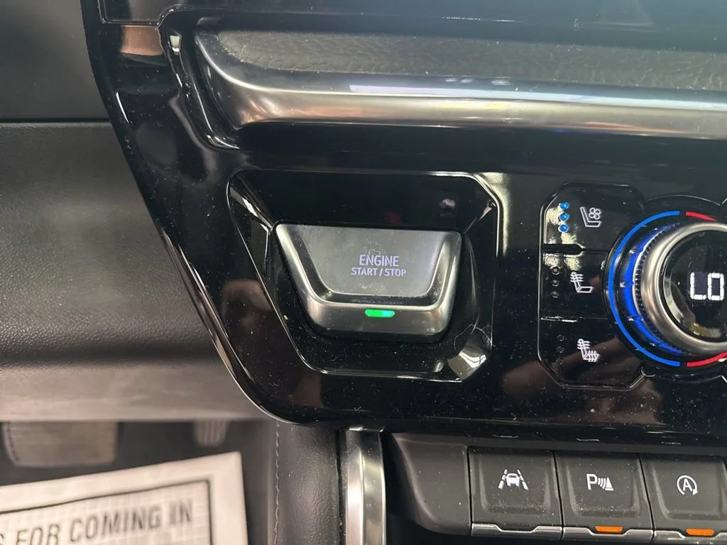 Used 2023 Sterling Metallic GMC Denali image 39