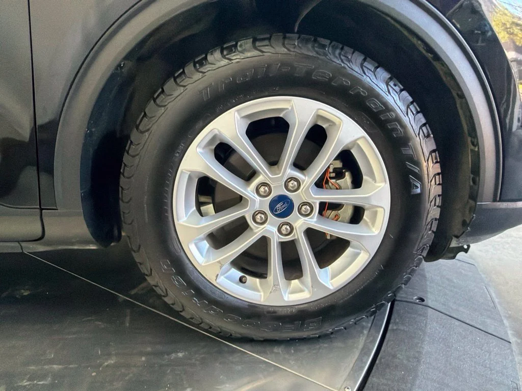 Used 2020 Black Ford S image 9