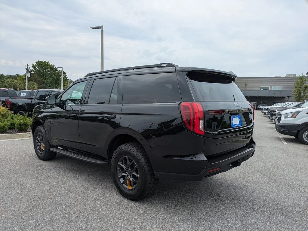 New 2026 Agate Black Metallic Ford Tremor image 7