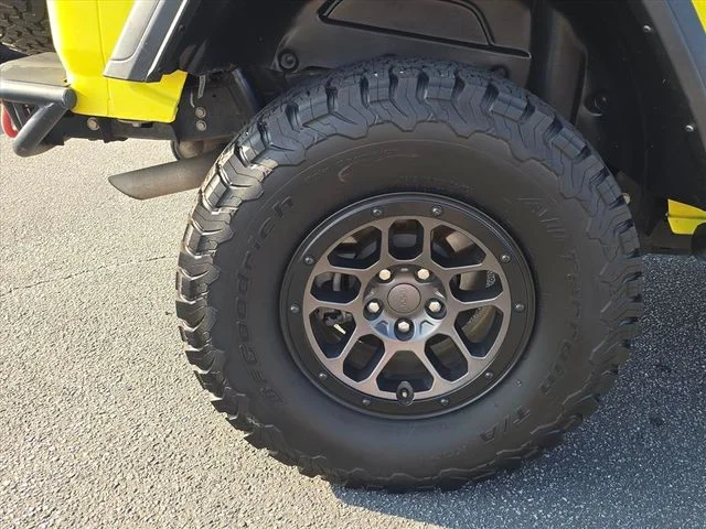 Used 2023  Jeep Rubicon image 35