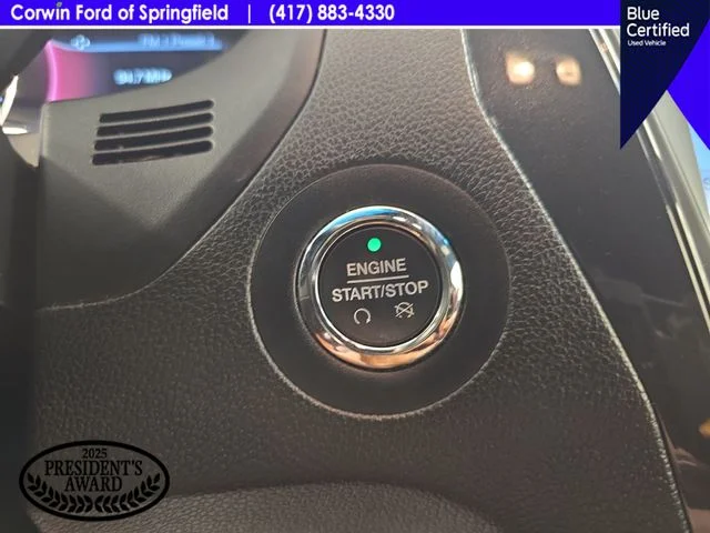Used 2019 White Platinum Clearcoat Metallic Ford XLT image 32