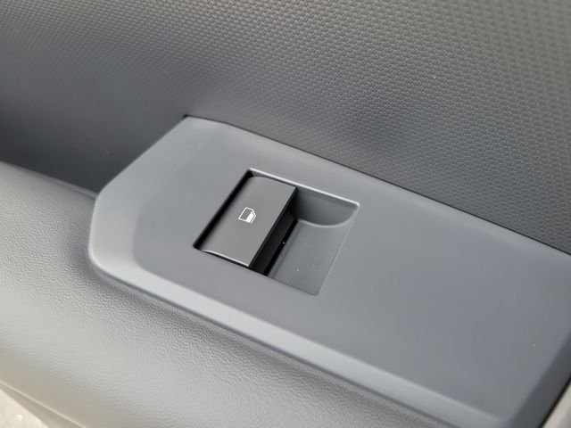 New 2027 Iceberg Green Kia X-Line S image 15