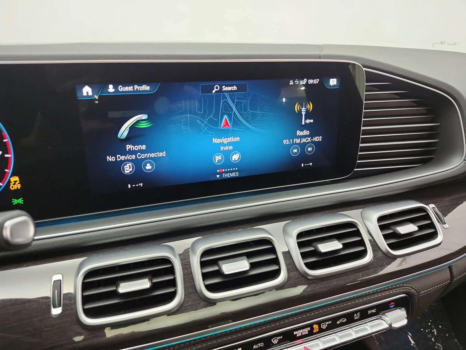 Certified Used 2023 Black Mercedes-Benz GLE 450 4MATIC® SUV image 10