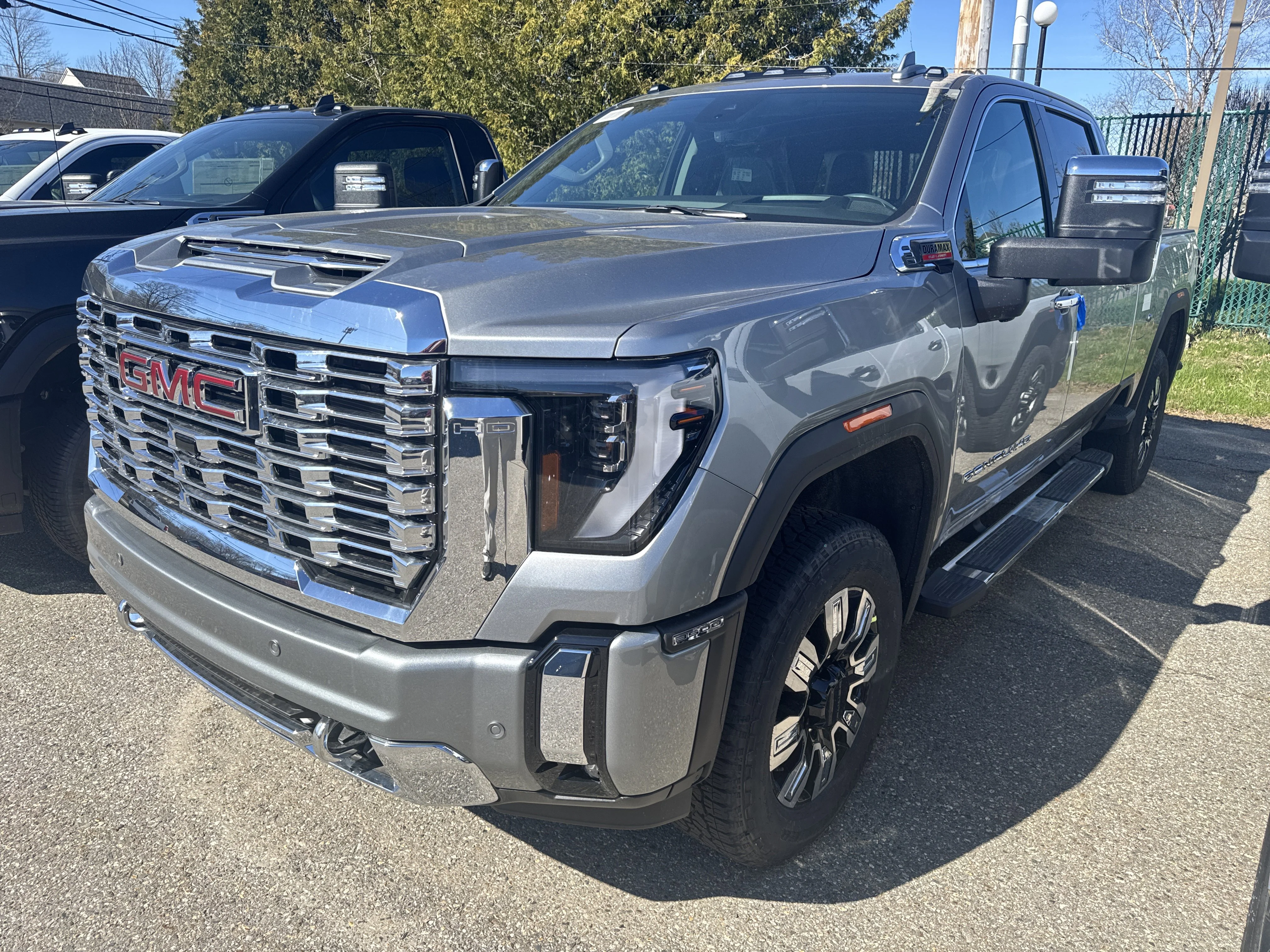 2026 GMC Sierra 4WD Crew Cab Standard Box Denali's photo