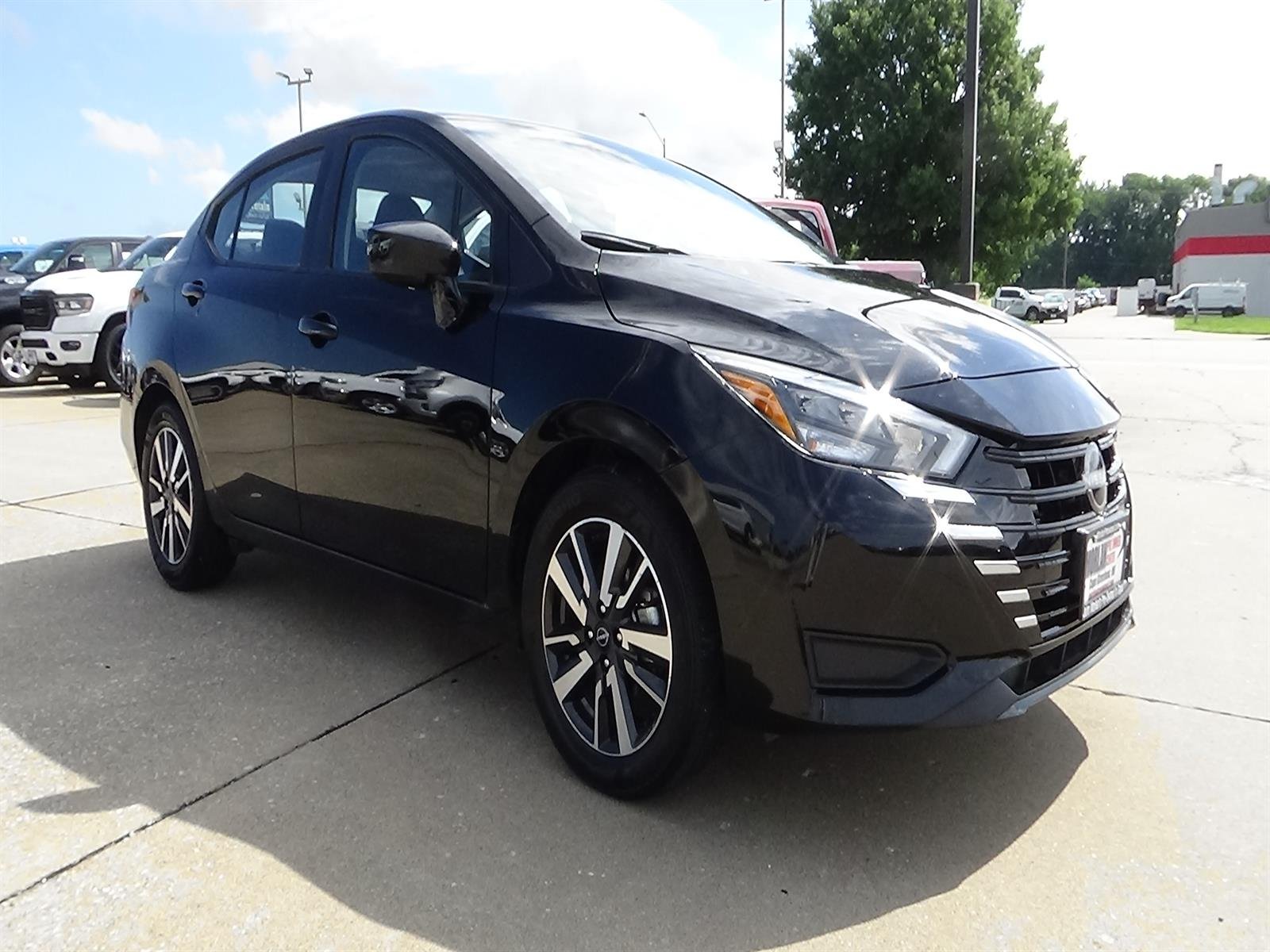 Certified Used 2025 Super Black (kh3) Nissan SV image 4