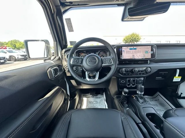 2025 Jeep Wrangler 4-Door Sahara - Photo 16