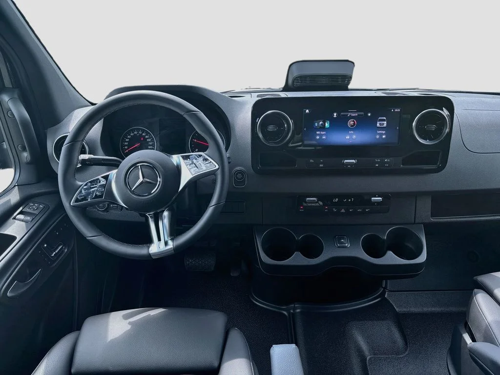 New 2026  Mercedes-Benz Cargo 144 WB image 32
