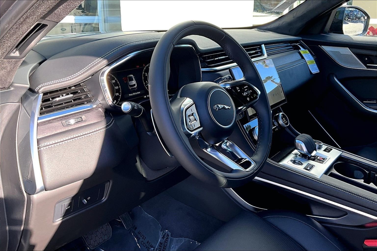 2026 Jaguar F-Pace R-Dynamic S - Photo 6