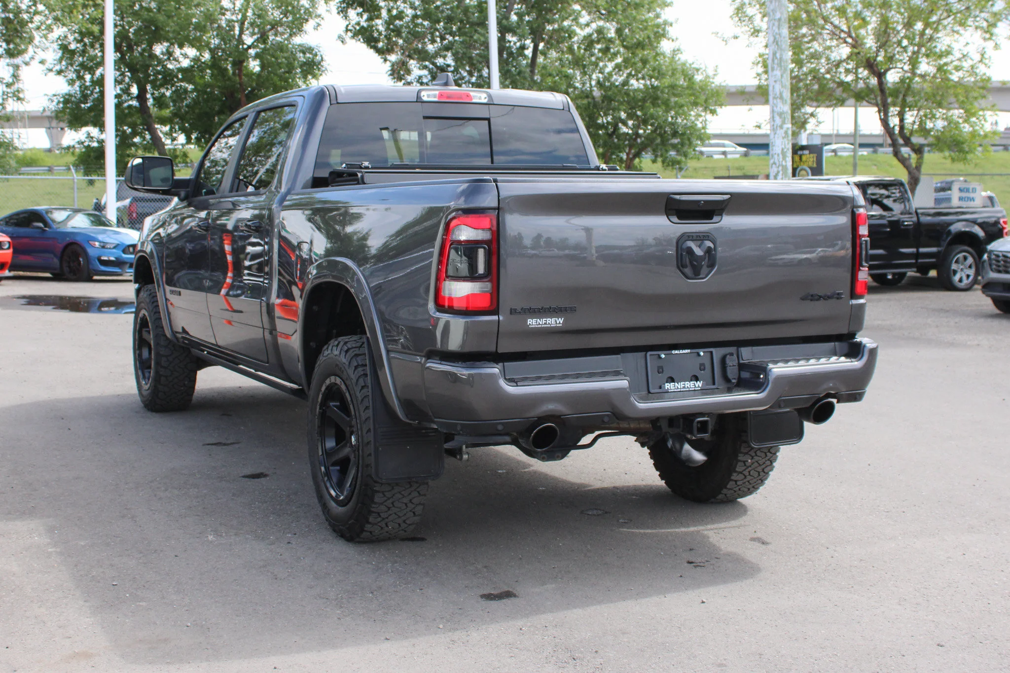 Used 2024 Grey RAM Laramie* Night Crew Cab 4x4 | Lifted | FOX Suspension | Fuel Rims|Heated & Ventilated Seats| image 13