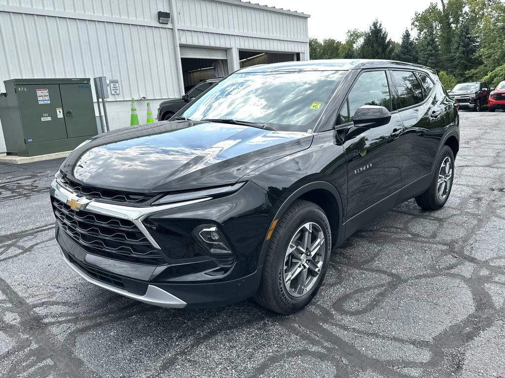 Used 2026 Black Chevrolet LT image 4
