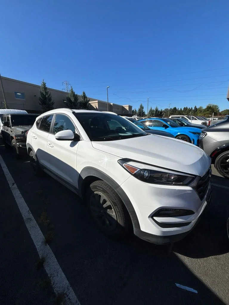 Used 2018 Dazzling White Hyundai SEL image 4