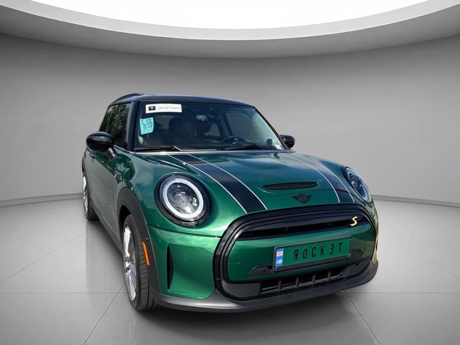 Used 2023 British Racing Green IV Metallic MINI Cooper SE image 24