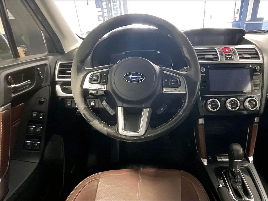 Used 2018 Gray Subaru 2.5i Touring image 17