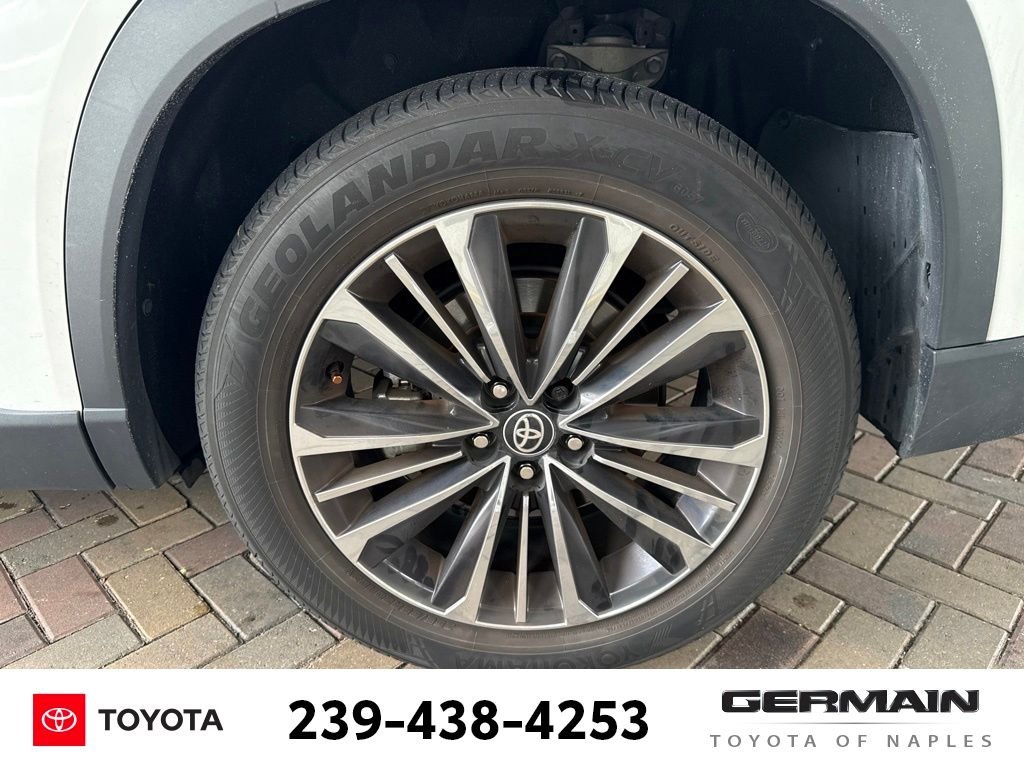 Used 2024 Beige Toyota MAX Platinum image 12