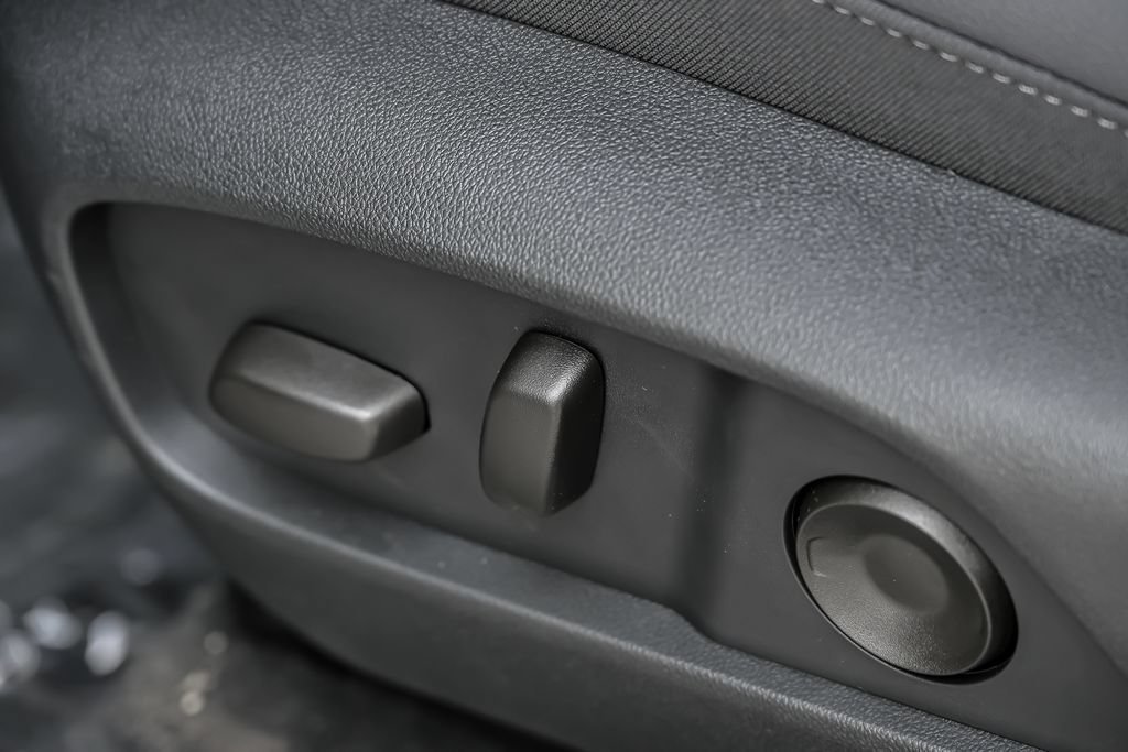 2027 Chevrolet Equinox LT - Photo 14