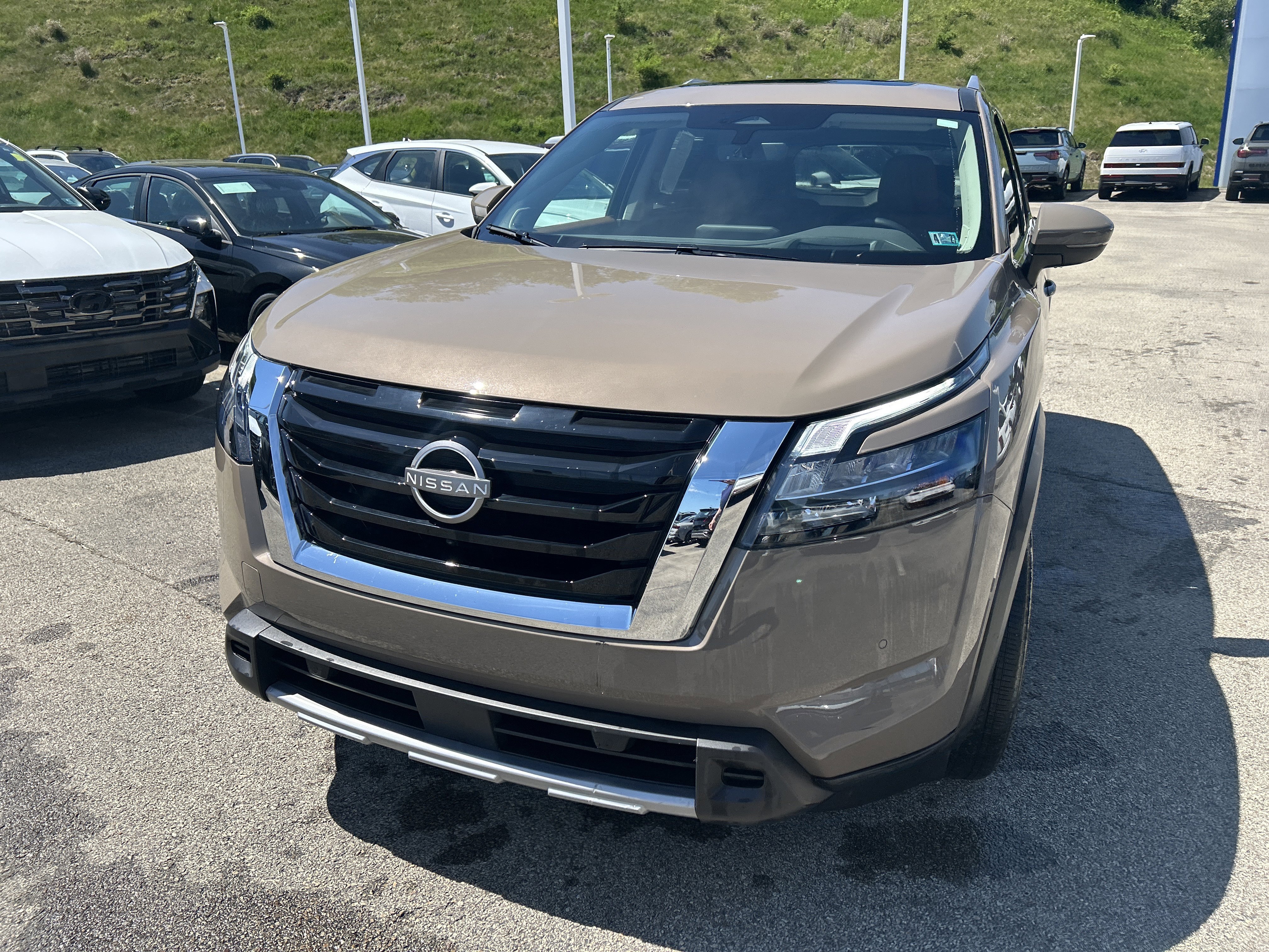 2025 Nissan Pathfinder Platinum - Photo 13