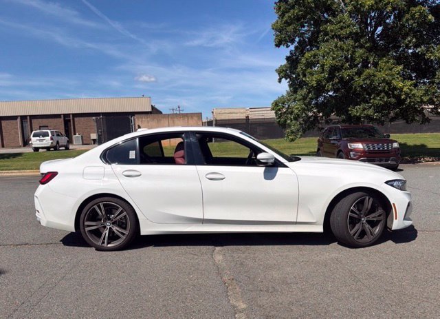 Used 2023 White BMW 330i image 4