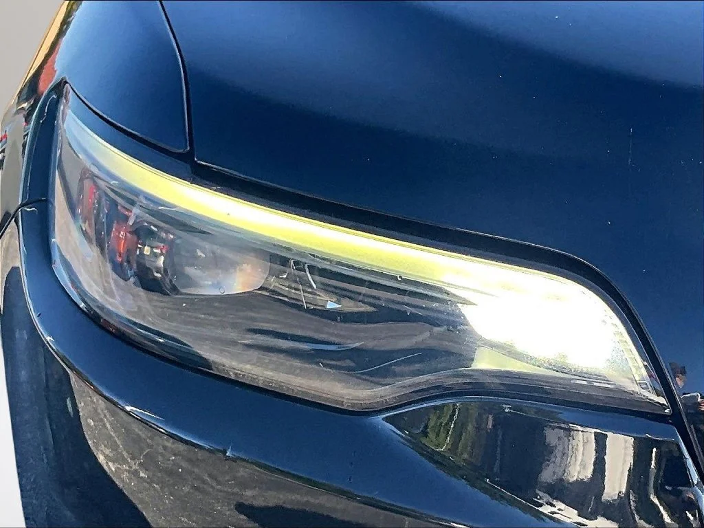 Used 2020 Black Jeep Latitude Plus image 30
