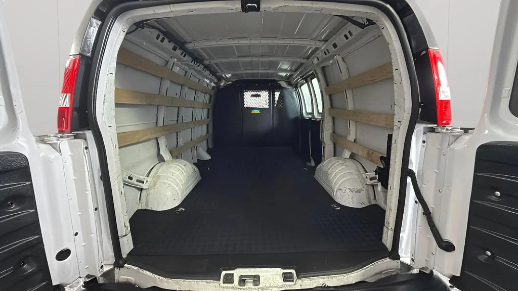 Used 2024 Summit White Chevrolet WT image 25
