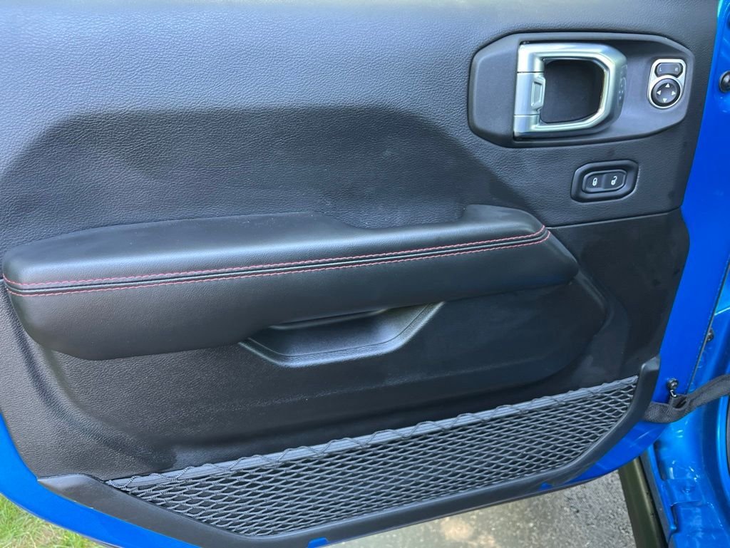 Used 2025 Blue Pearl Jeep Rubicon X image 16