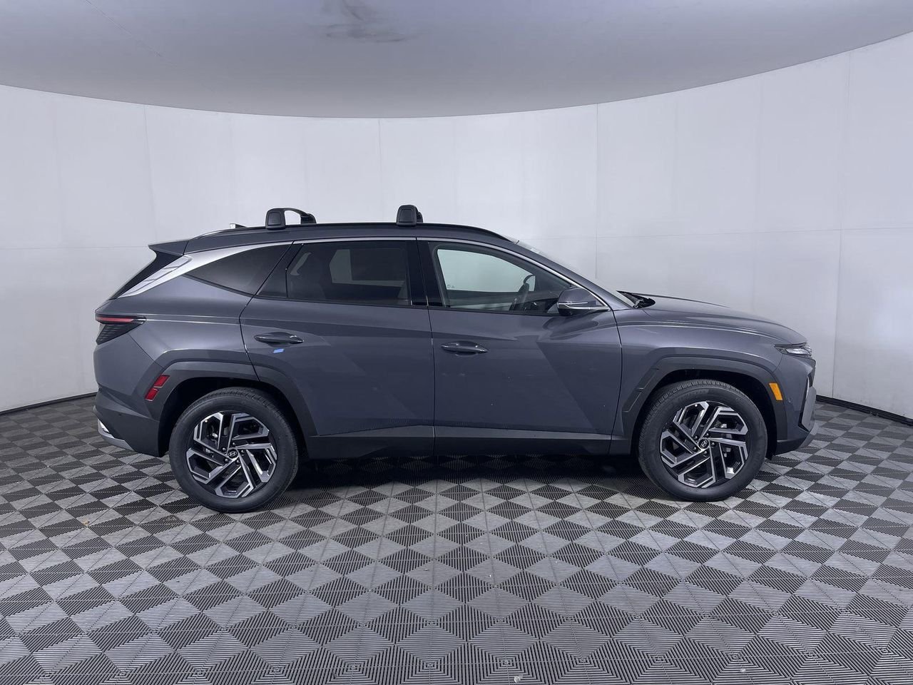 New 2026 Ecotronic Gray Hyundai Limited image 4