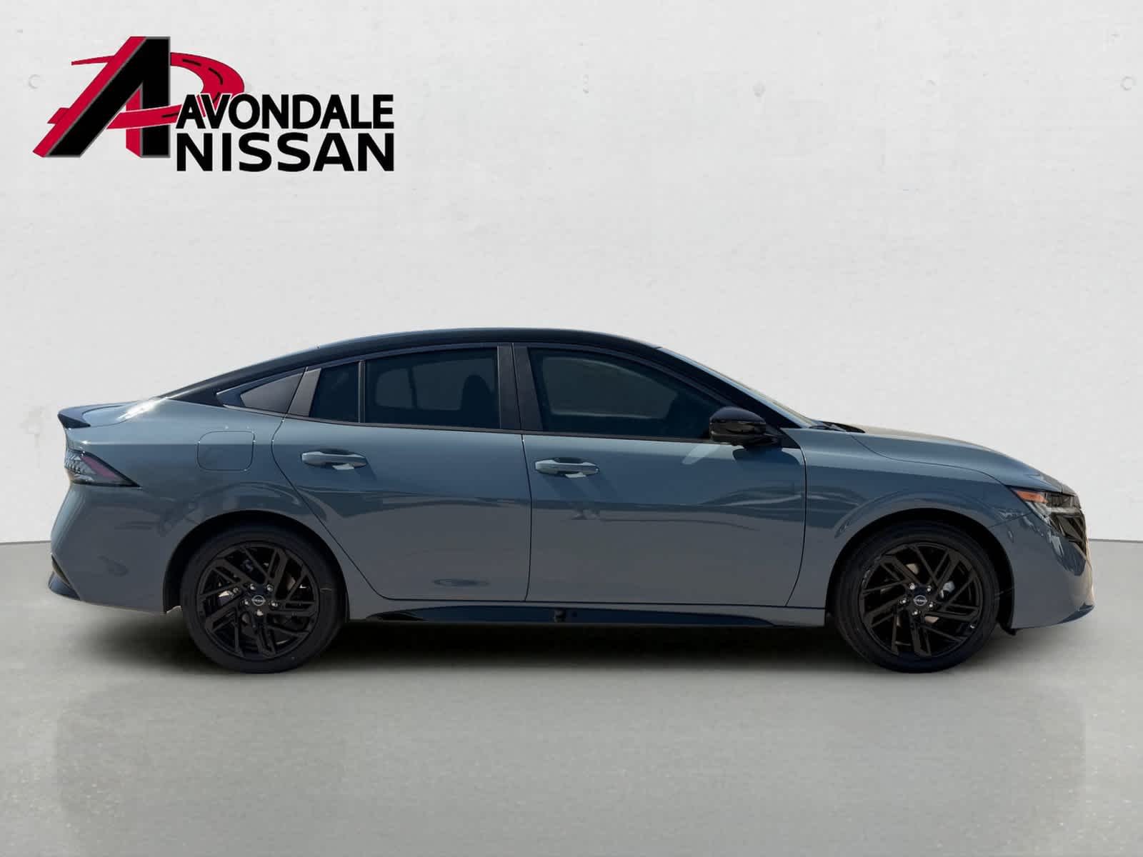 New 2027 Atlantic Gray Metallic/Super Black Nissan SR image 8