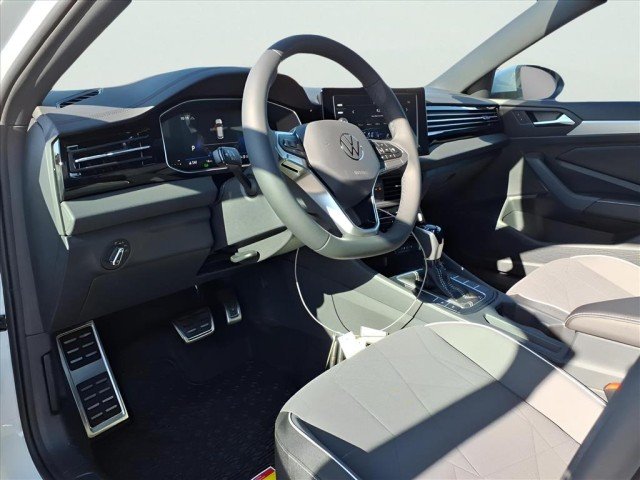 2026 Volkswagen Jetta Sport - Photo 12