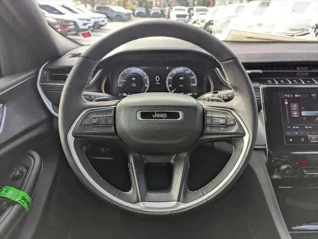 2025 Jeep Grand Cherokee Altitude - Photo 17