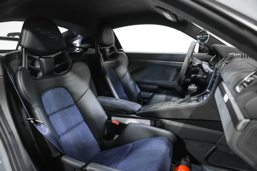 2025 Porsche 718 GT4 RS - Photo 21