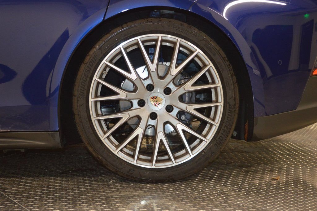 Used 2025 Blue Porsche  image 14