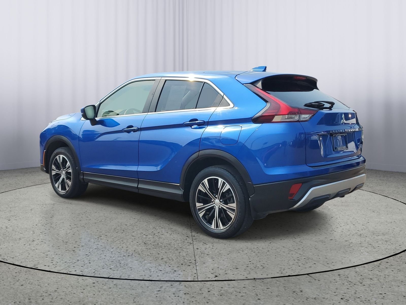 Used 2022 Blue Mitsubishi SE image 3