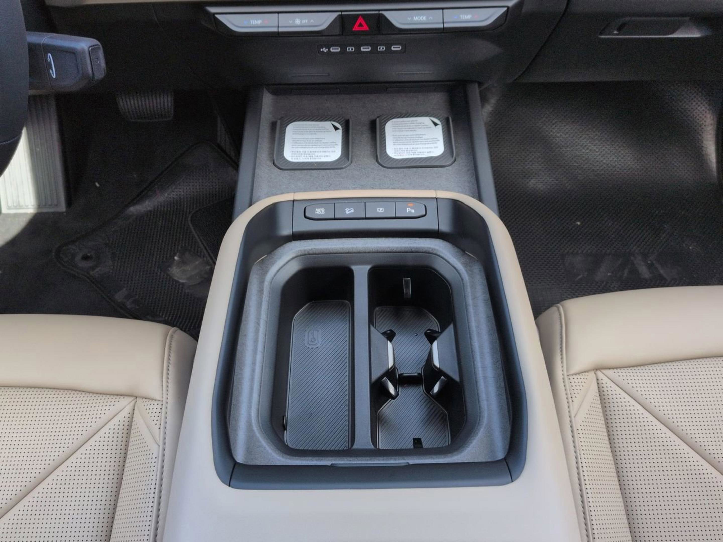 New 2027 Glacial White Pearl Kia EX image 21