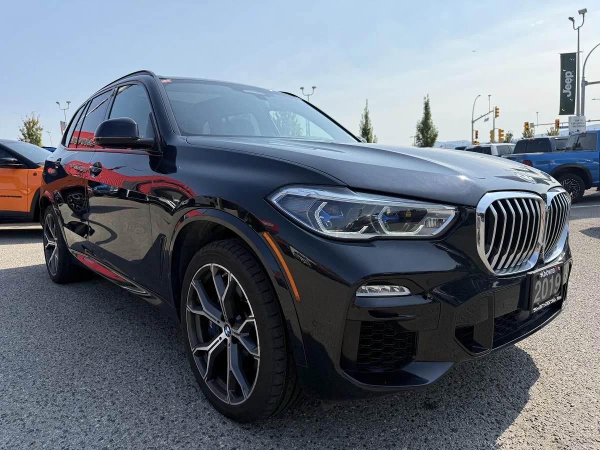 Used 2019 Black BMW xDrive50i Sports Activity Vehicle image 11