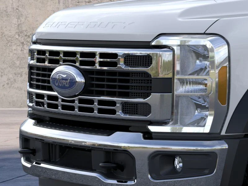 New 2026 Oxford White Ford F-550® XL image 19