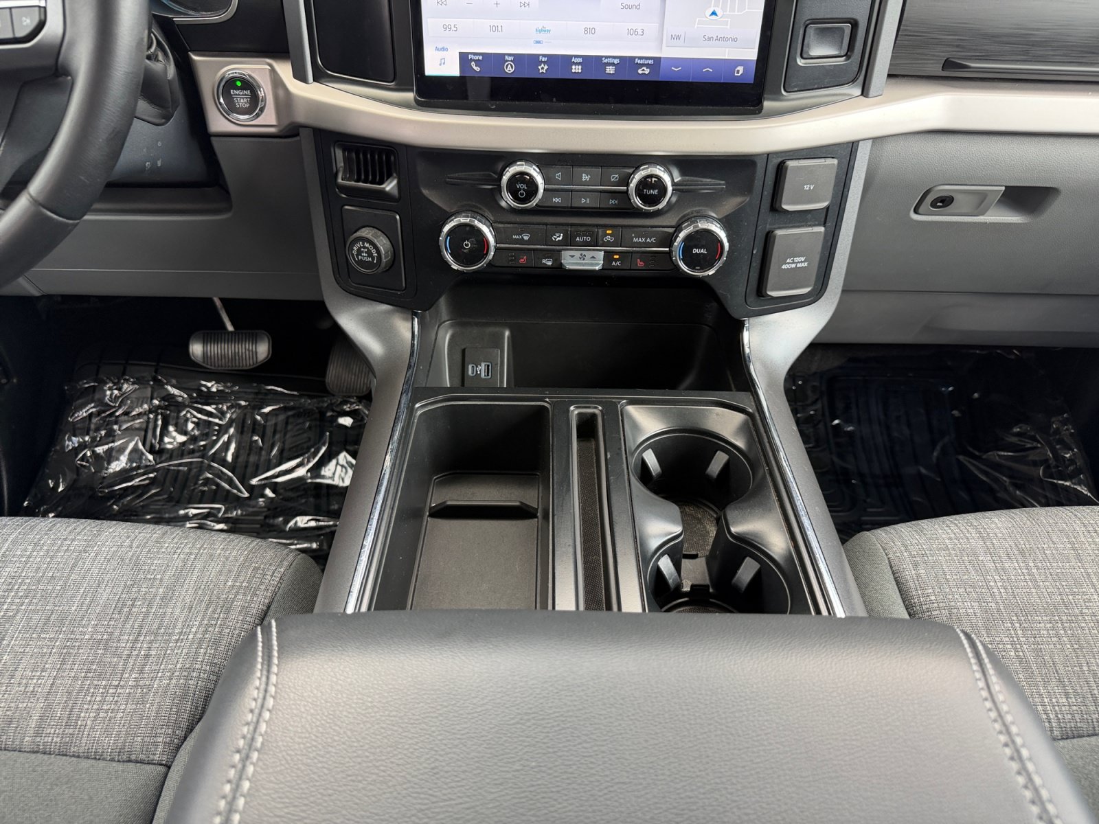 Used 2023 Agate Black Metallic Ford XLT image 12