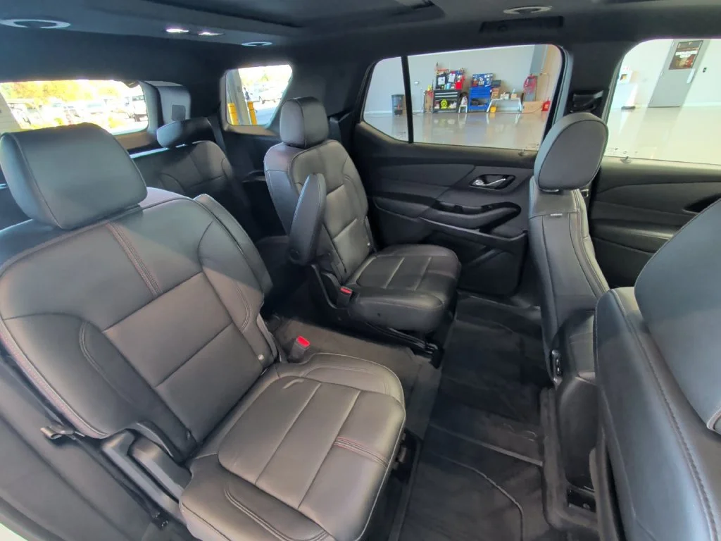 Used 2023 SUMMIT WHITE Chevrolet RS image 22