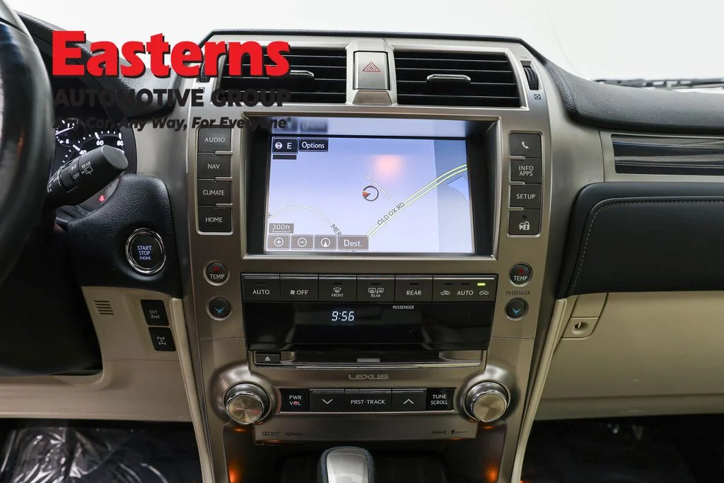 Used 2020 White Lexus 460 image 12