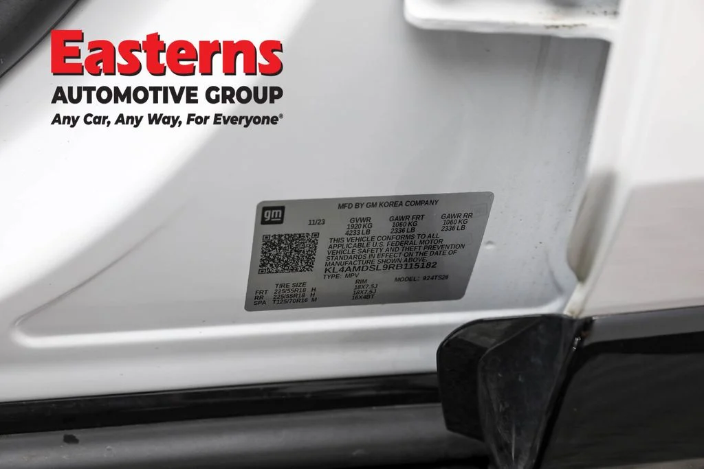 Used 2024 White Buick Sport Touring image 34