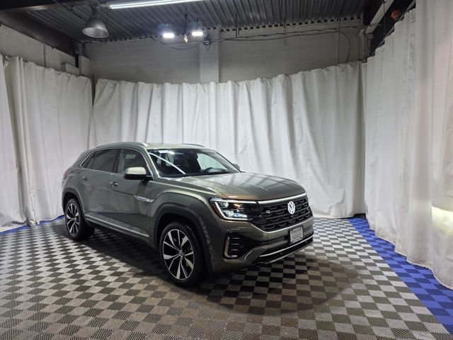 New 2026 Volkswagen Atlas Cross Sport 2.0T SEL Premium R-Line 4D